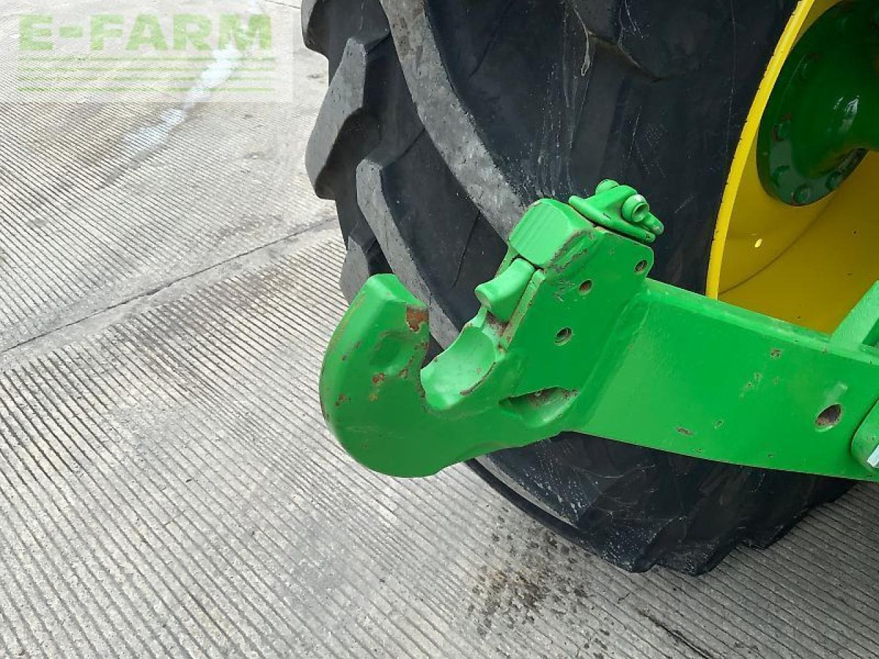 Traktor John Deere 6215r tractor (st24044): slika Traktor John Deere 6215r tractor (st24044) Traktor John Deere 6215r tractor (st24044): slika Traktor John Deere 6215r tractor (st24044)