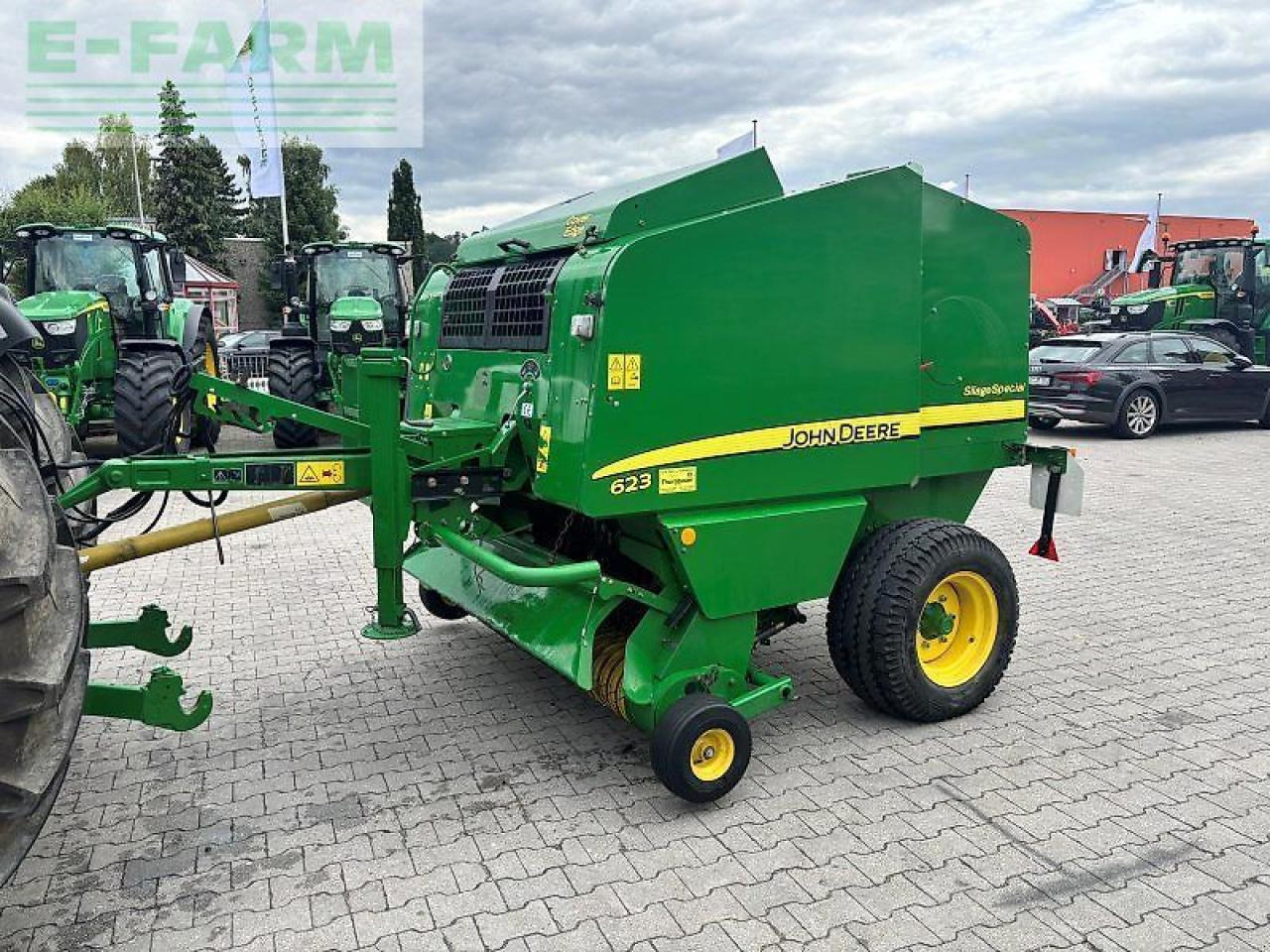 John Deere 623 - Kvadratna balirka: slika John Deere 623 - Kvadratna balirka John Deere 623 - Kvadratna balirka: slika John Deere 623 - Kvadratna balirka
