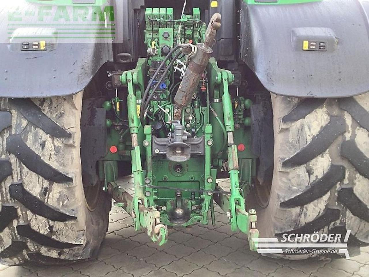 Traktor John Deere 6250 r: slika Traktor John Deere 6250 r