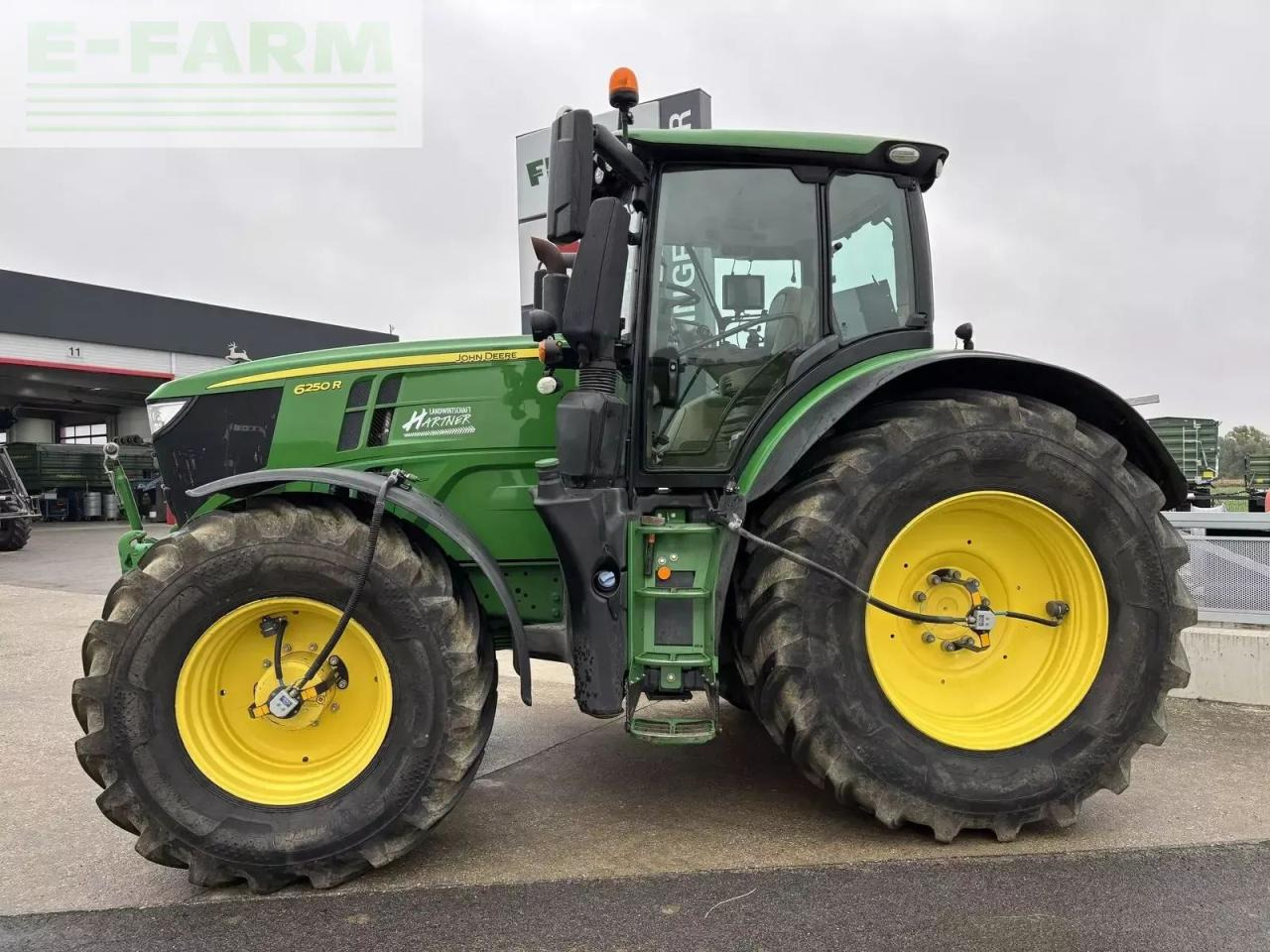 John Deere 6250r - Traktor: slika John Deere 6250r - Traktor John Deere 6250r - Traktor: slika John Deere 6250r - Traktor