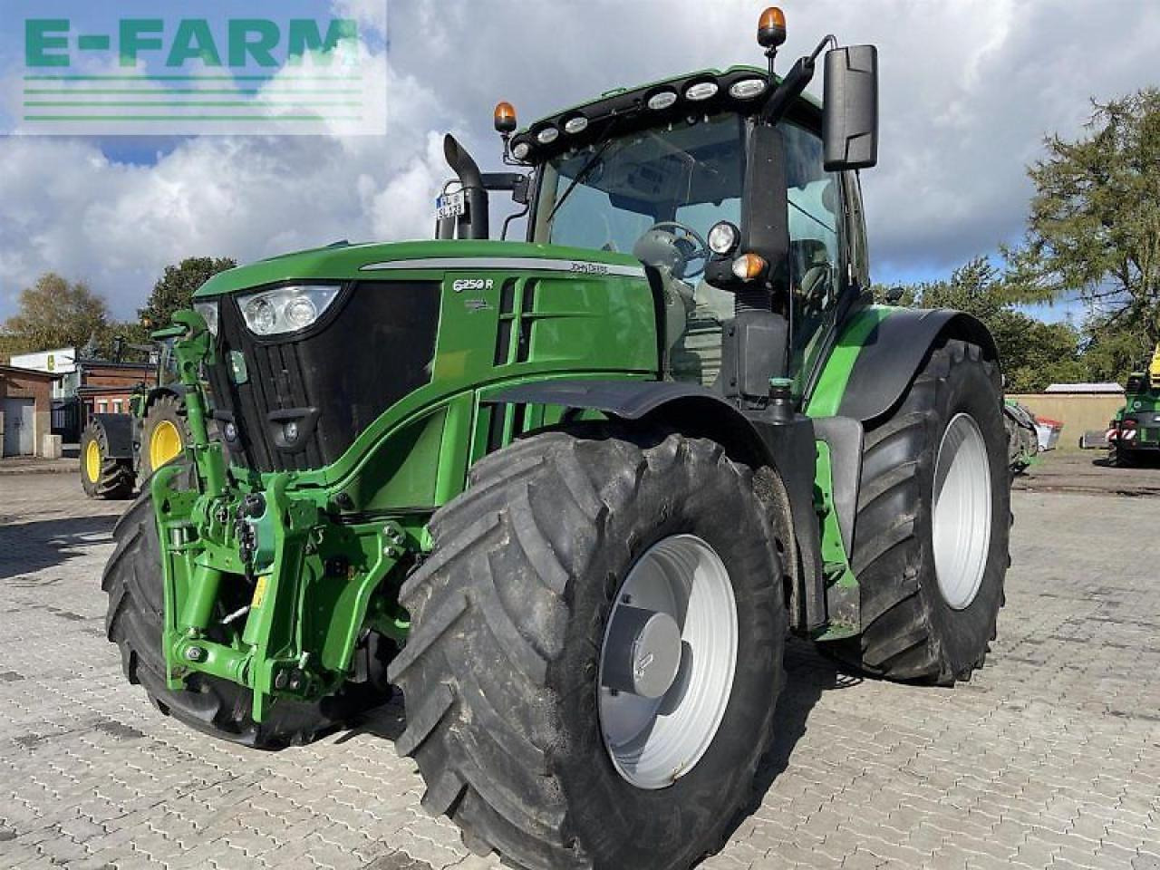 John Deere 6250r - Traktor: slika John Deere 6250r - Traktor John Deere 6250r - Traktor: slika John Deere 6250r - Traktor