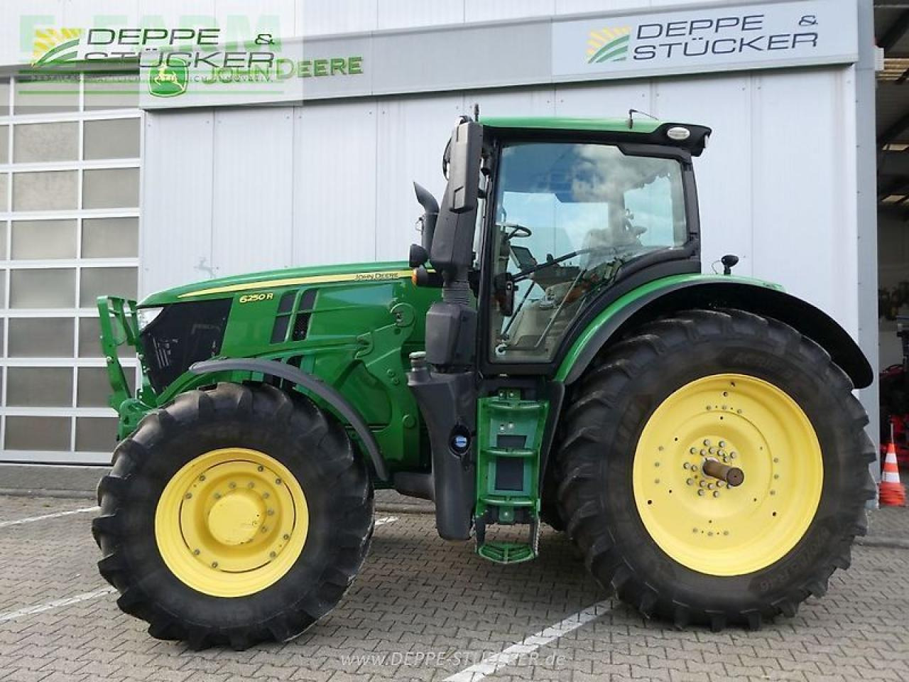 John Deere 6250r - Traktor: slika John Deere 6250r - Traktor John Deere 6250r - Traktor: slika John Deere 6250r - Traktor