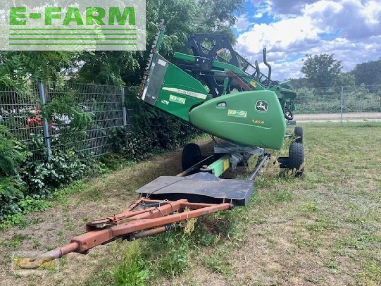 John Deere 635r inkl. rapsvorsatz und wagen - Heder za kombajn: slika John Deere 635r inkl. rapsvorsatz und wagen - Heder za kombajn John Deere 635r inkl. rapsvorsatz und wagen - Heder za kombajn: slika John Deere 635r inkl. rapsvorsatz und wagen - Heder za kombajn