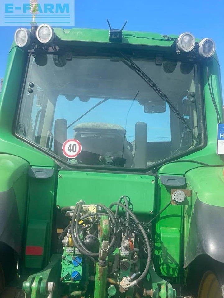 John Deere 6830 Premium - Traktor: slika John Deere 6830 Premium - Traktor John Deere 6830 Premium - Traktor: slika John Deere 6830 Premium - Traktor