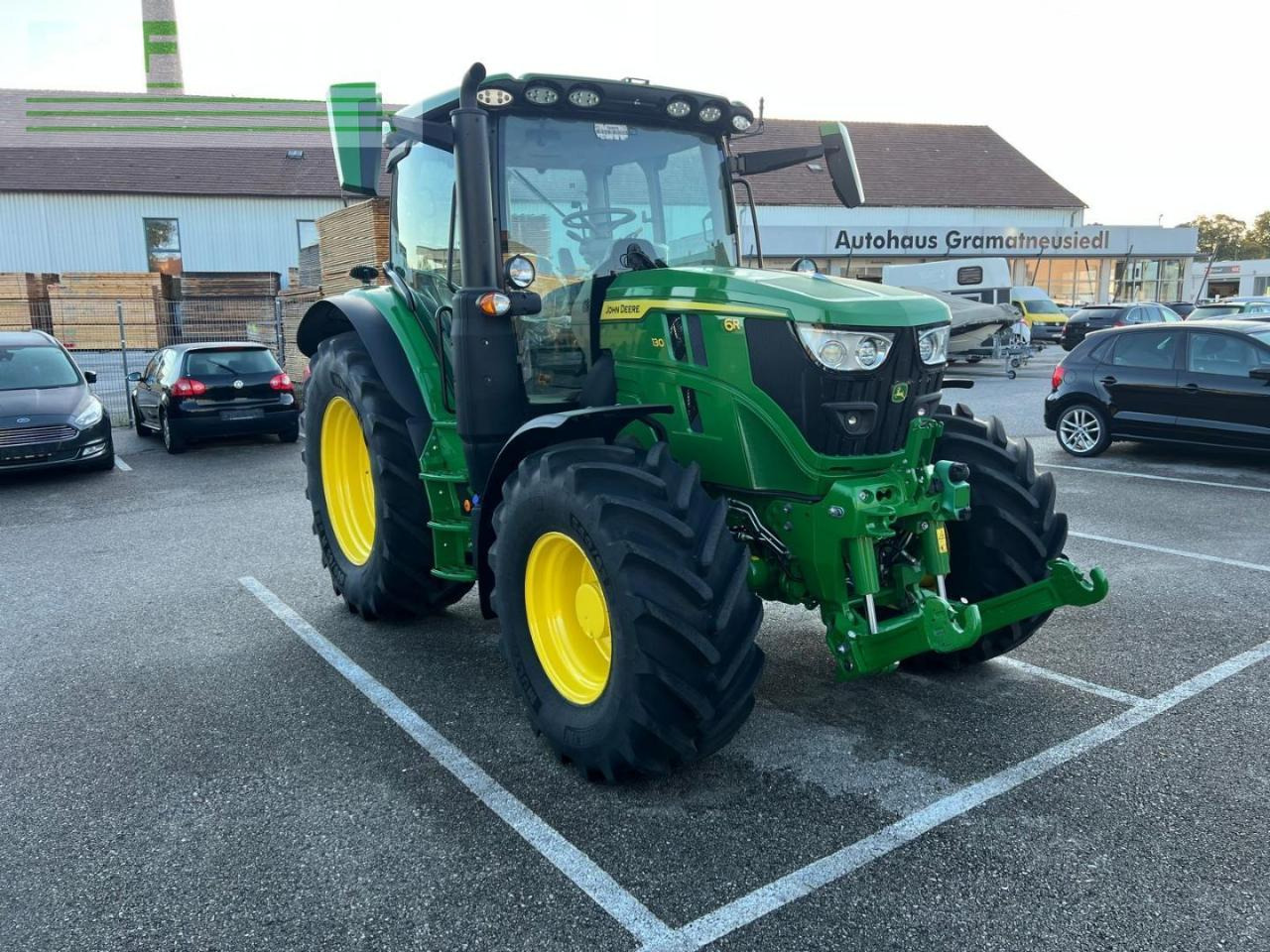 John Deere 6R 130 - Traktor: slika John Deere 6R 130 - Traktor John Deere 6R 130 - Traktor: slika John Deere 6R 130 - Traktor