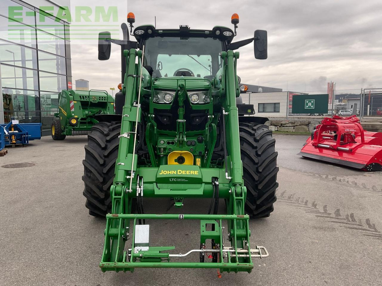 John Deere 6R 150 - Traktor: slika John Deere 6R 150 - Traktor John Deere 6R 150 - Traktor: slika John Deere 6R 150 - Traktor
