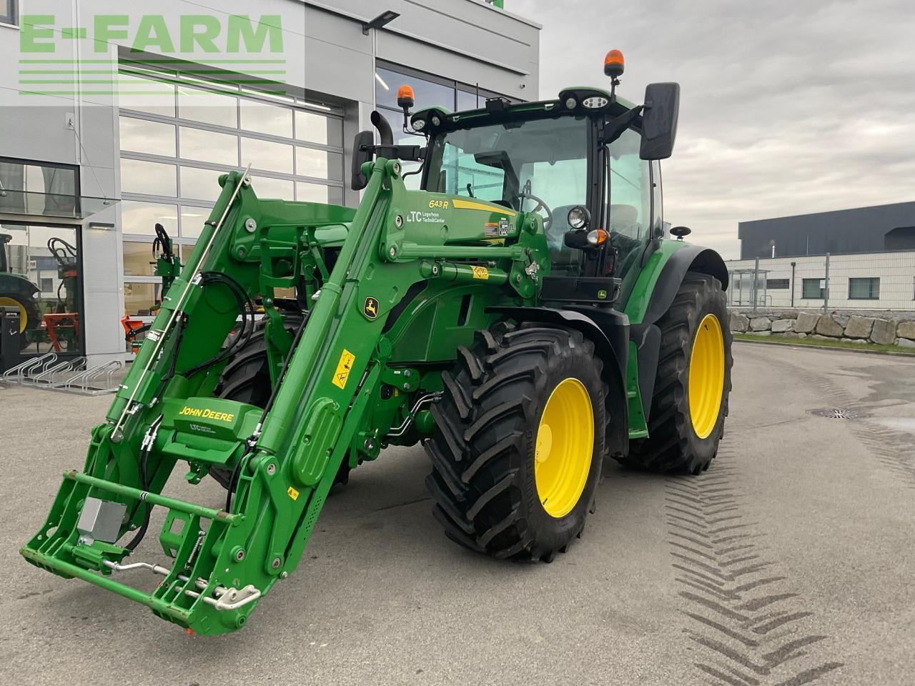 John Deere 6R 150 - Traktor: slika John Deere 6R 150 - Traktor John Deere 6R 150 - Traktor: slika John Deere 6R 150 - Traktor