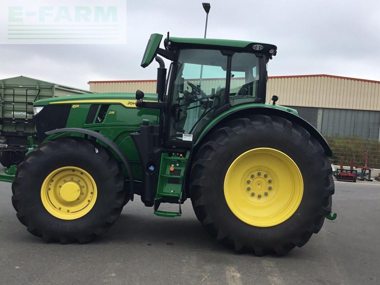 John Deere 6R215 - Traktor: slika John Deere 6R215 - Traktor John Deere 6R215 - Traktor: slika John Deere 6R215 - Traktor