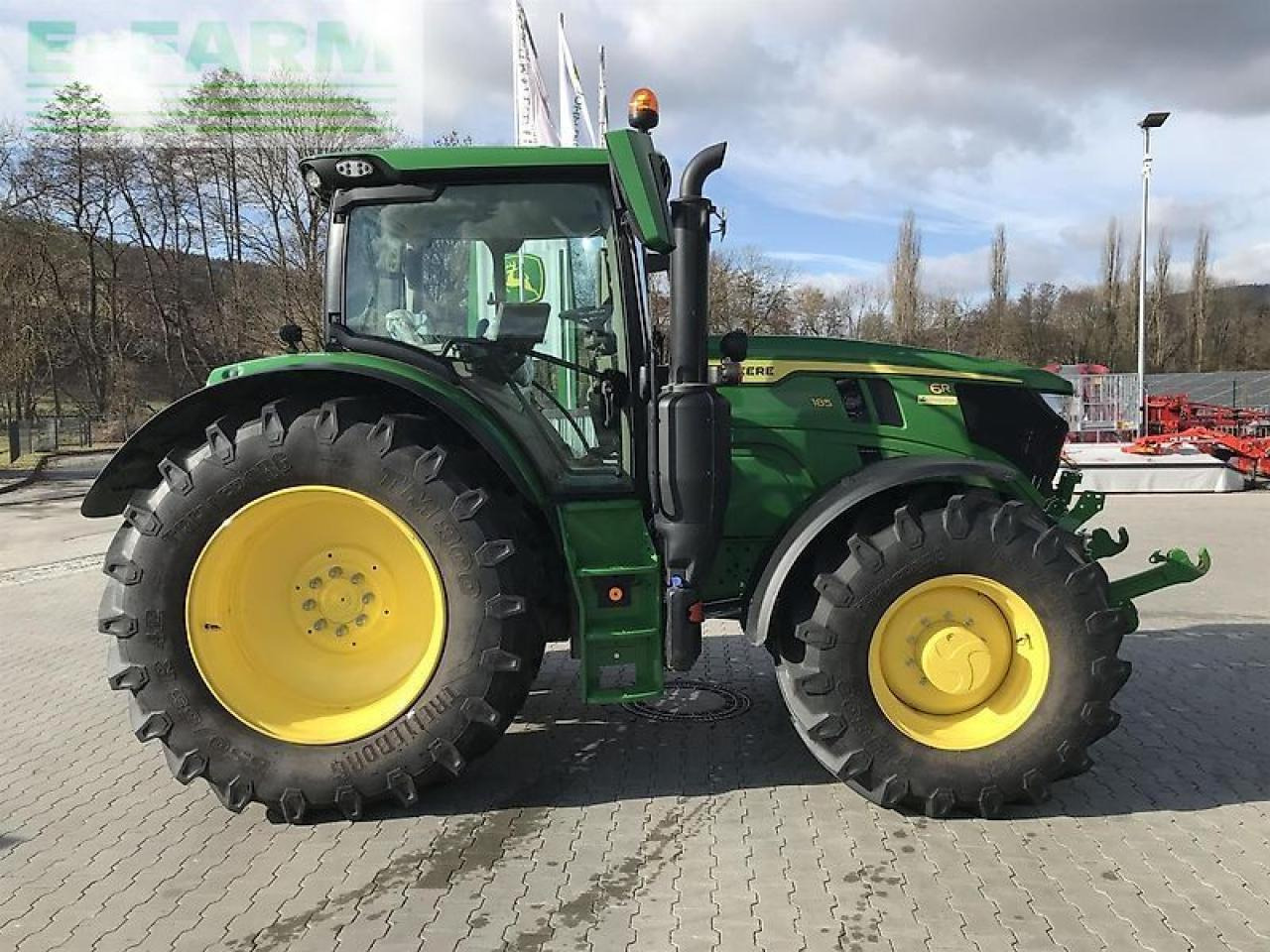 John Deere 6r 185 - Traktor: slika John Deere 6r 185 - Traktor John Deere 6r 185 - Traktor: slika John Deere 6r 185 - Traktor