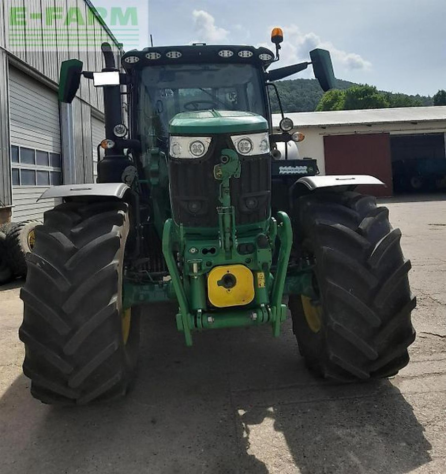 John Deere 6r 215 - Traktor: slika John Deere 6r 215 - Traktor John Deere 6r 215 - Traktor: slika John Deere 6r 215 - Traktor