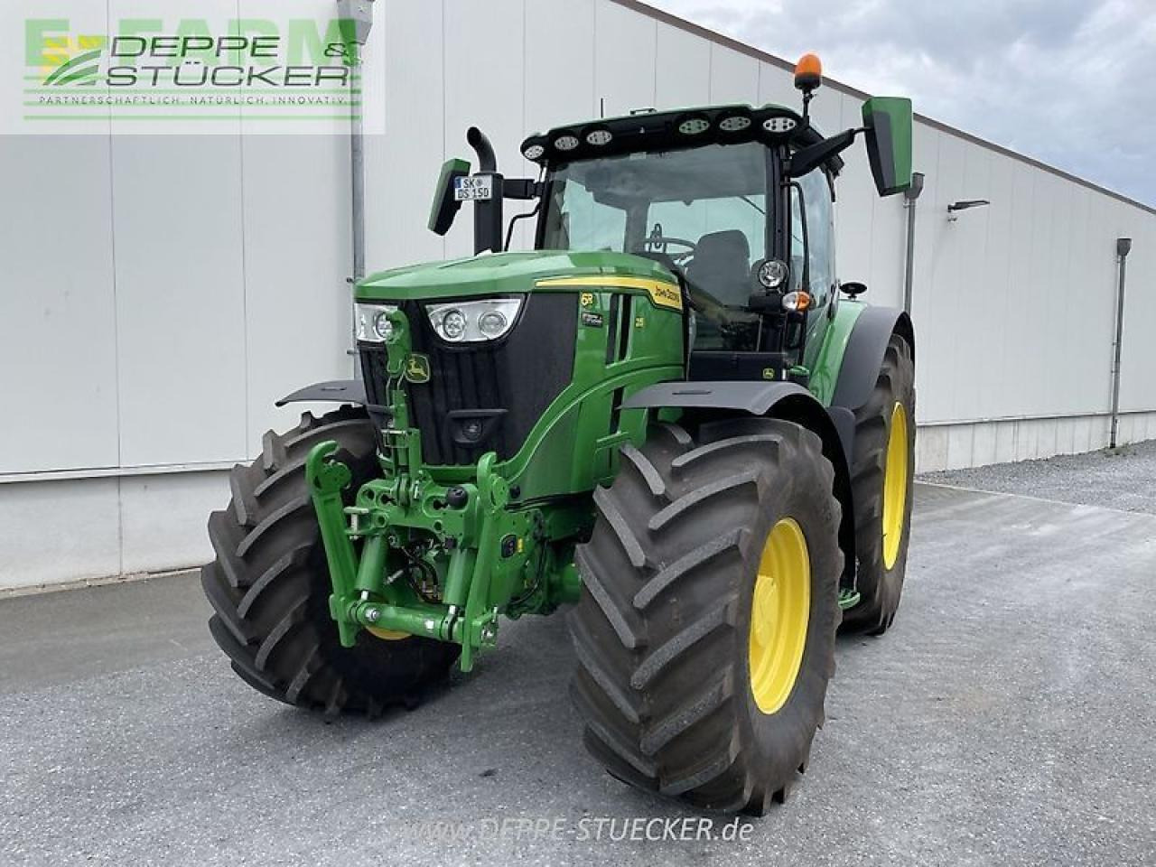 John Deere 6r 215 - Traktor: slika John Deere 6r 215 - Traktor John Deere 6r 215 - Traktor: slika John Deere 6r 215 - Traktor