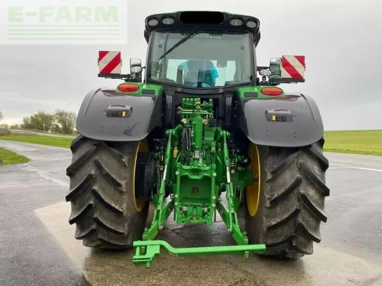 John Deere 6r 215 - Traktor: slika John Deere 6r 215 - Traktor John Deere 6r 215 - Traktor: slika John Deere 6r 215 - Traktor