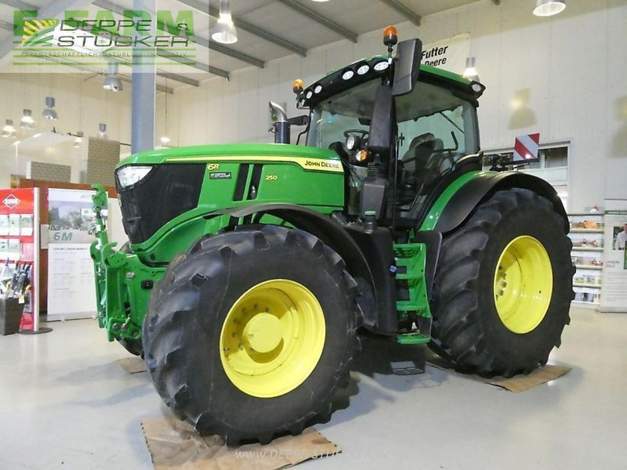 John Deere 6r 250 - Traktor: slika John Deere 6r 250 - Traktor John Deere 6r 250 - Traktor: slika John Deere 6r 250 - Traktor