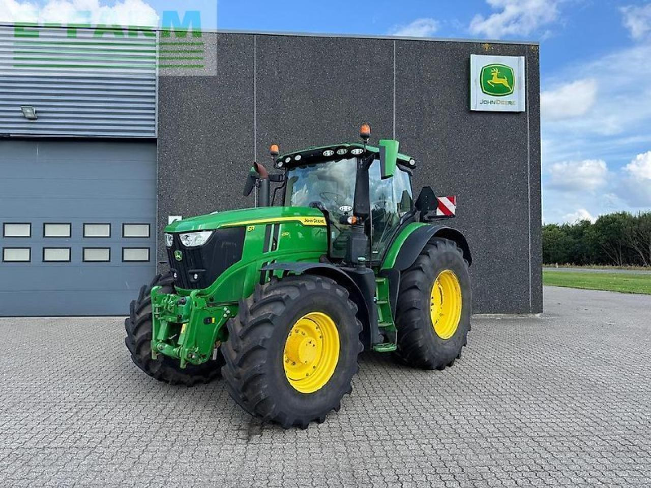 John Deere 6r 250 - Traktor: slika John Deere 6r 250 - Traktor John Deere 6r 250 - Traktor: slika John Deere 6r 250 - Traktor