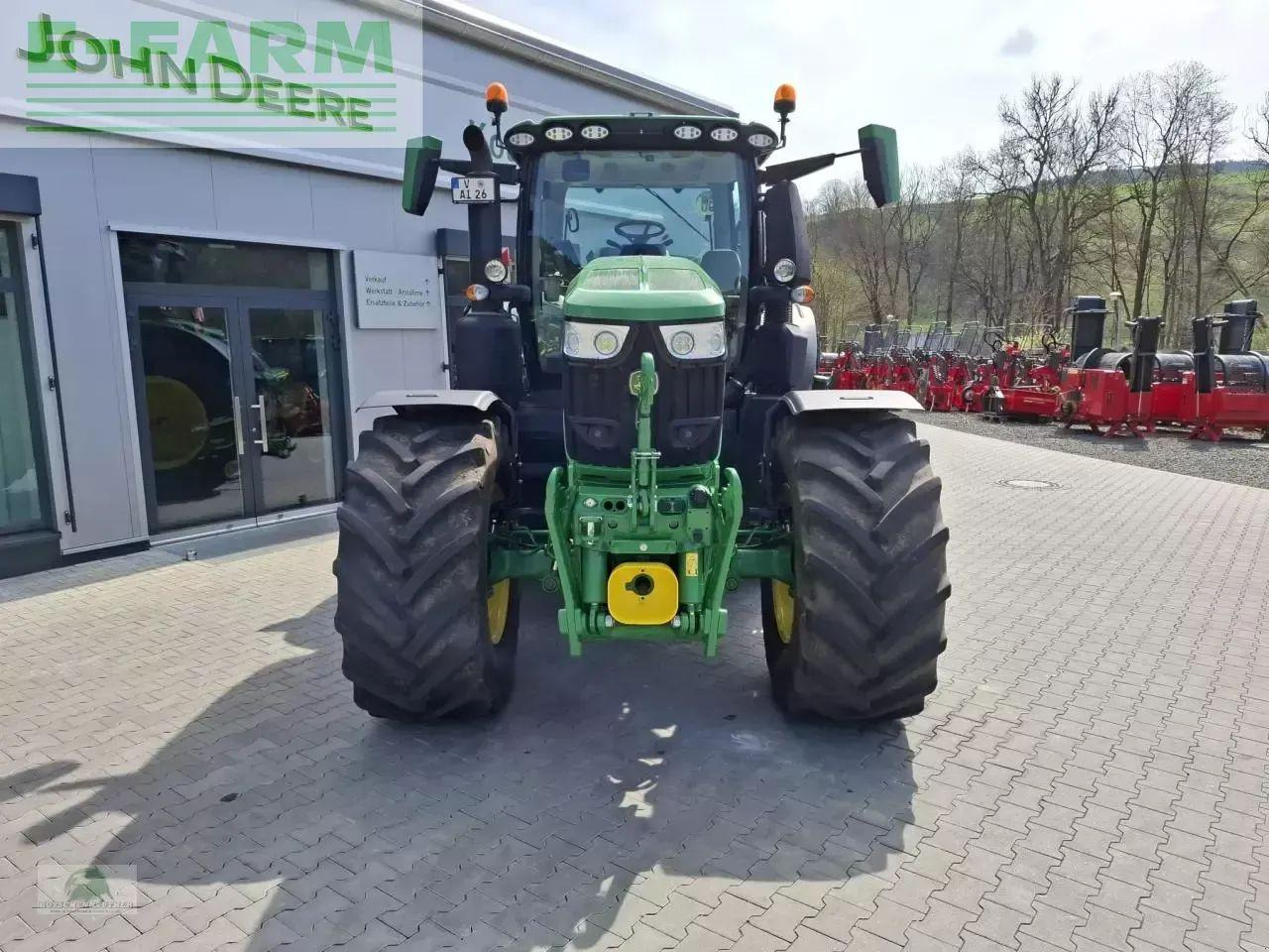 John Deere 6r 250 - command pro - Traktor: slika John Deere 6r 250 - command pro - Traktor John Deere 6r 250 - command pro - Traktor: slika John Deere 6r 250 - command pro - Traktor