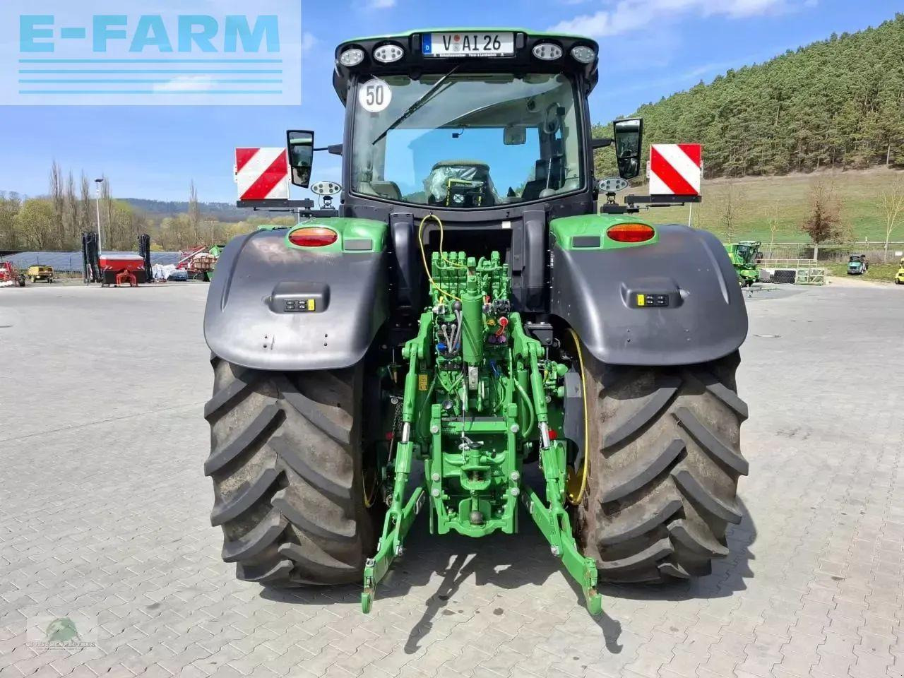 John Deere 6r 250 - command pro - Traktor: slika John Deere 6r 250 - command pro - Traktor John Deere 6r 250 - command pro - Traktor: slika John Deere 6r 250 - command pro - Traktor