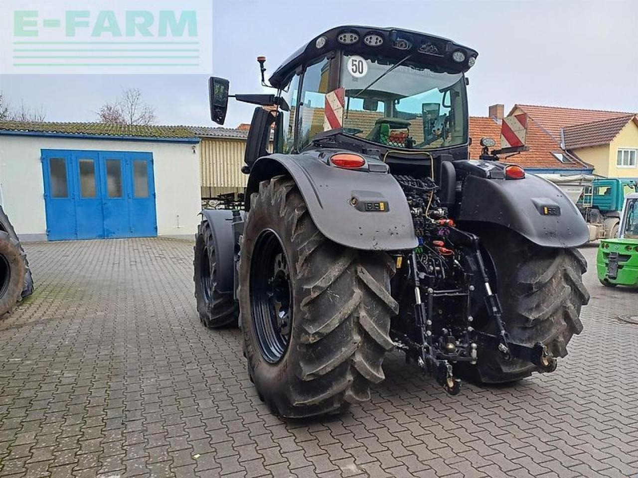 John Deere 6r 250 sonderlackierung-schwarz - Traktor: slika John Deere 6r 250 sonderlackierung-schwarz - Traktor John Deere 6r 250 sonderlackierung-schwarz - Traktor: slika John Deere 6r 250 sonderlackierung-schwarz - Traktor