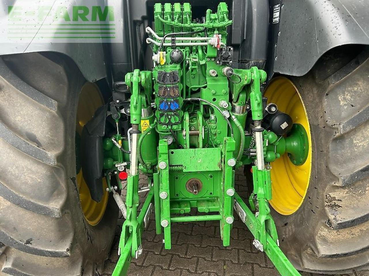 John Deere 6r150 - Traktor: slika John Deere 6r150 - Traktor John Deere 6r150 - Traktor: slika John Deere 6r150 - Traktor