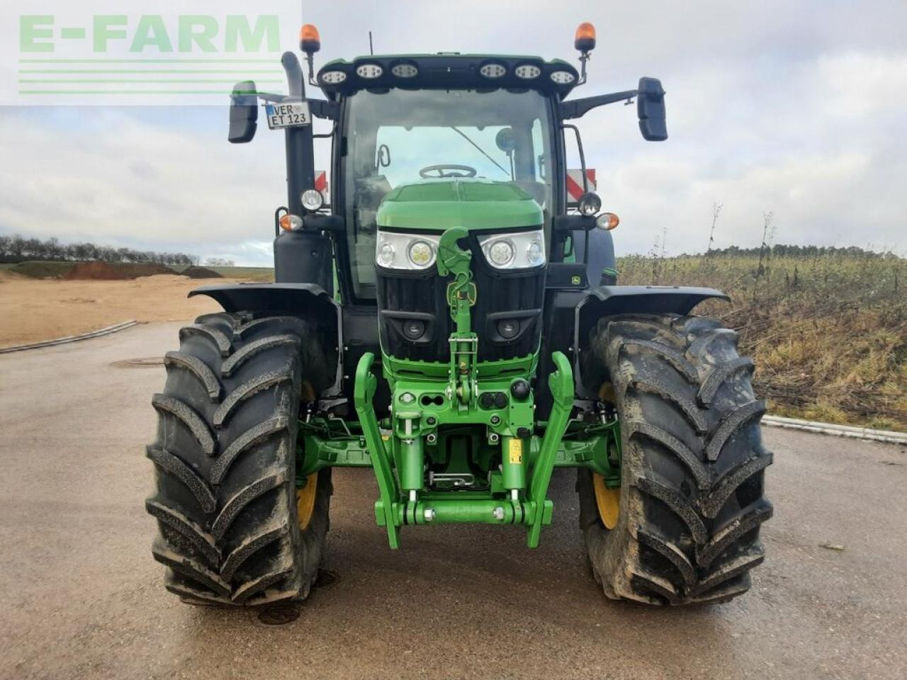 John Deere 6r185 - Traktor: slika John Deere 6r185 - Traktor John Deere 6r185 - Traktor: slika John Deere 6r185 - Traktor