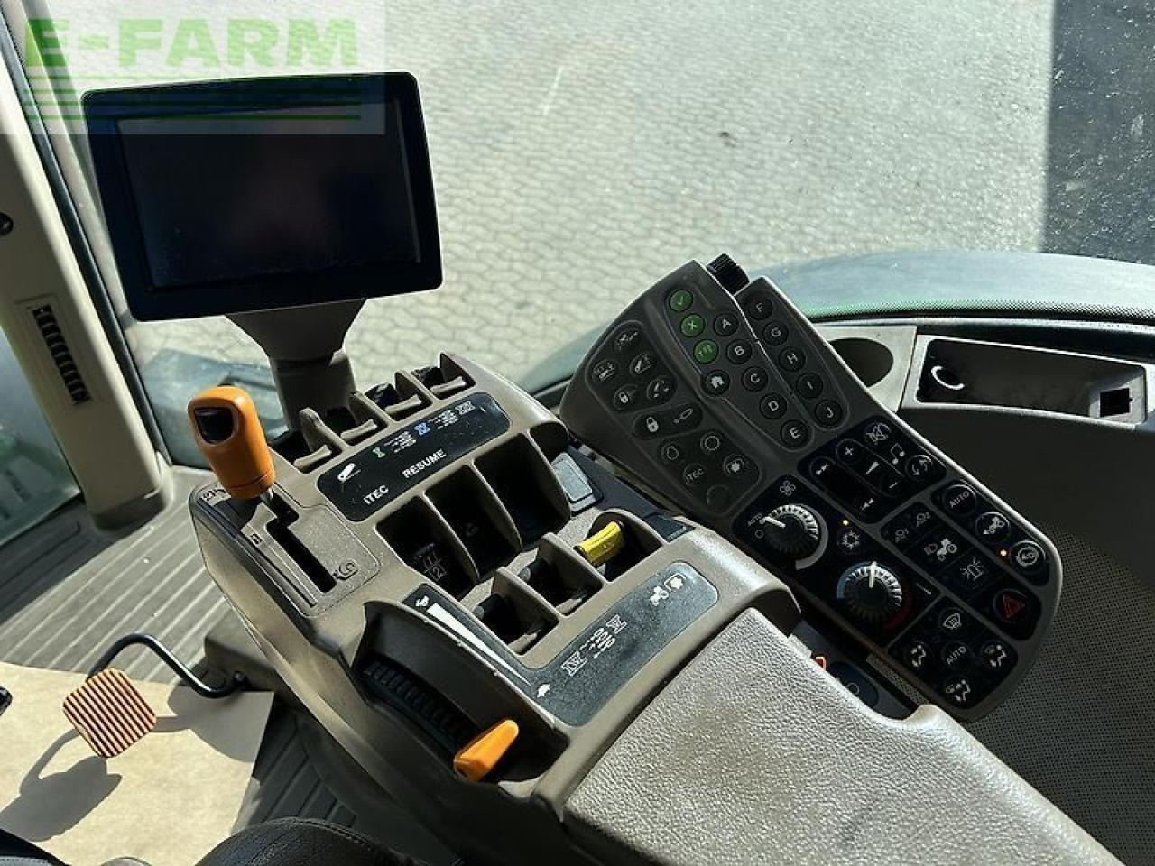 John Deere 7230r - Traktor: slika John Deere 7230r - Traktor John Deere 7230r - Traktor: slika John Deere 7230r - Traktor