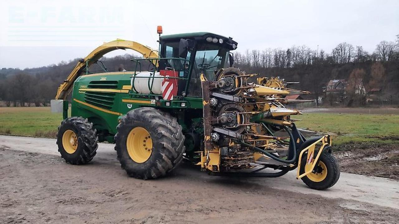 John Deere 7550i pro - Silažni kombajn: slika John Deere 7550i pro - Silažni kombajn John Deere 7550i pro - Silažni kombajn: slika John Deere 7550i pro - Silažni kombajn
