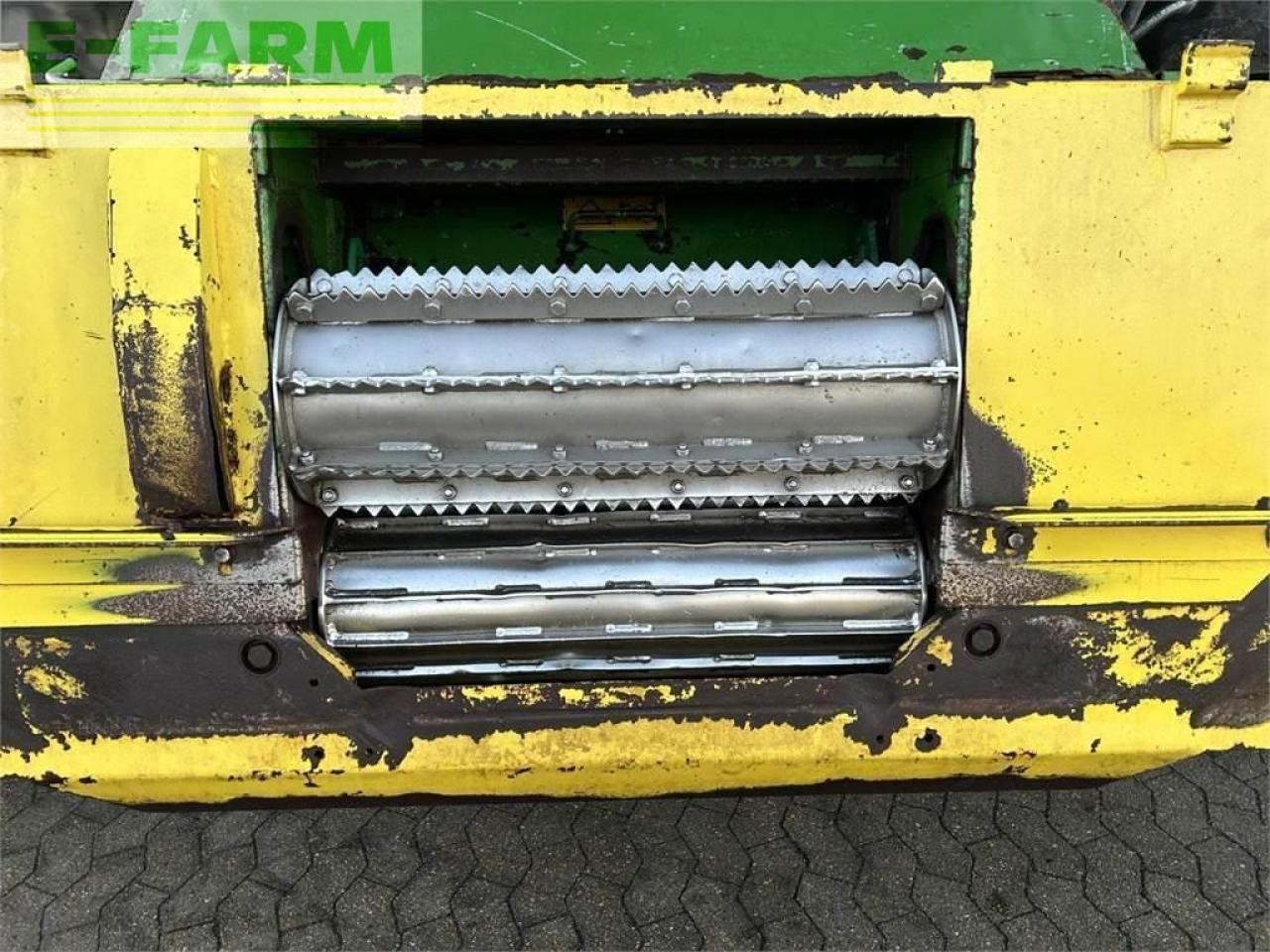 John Deere 7700 - Priključak za silažni kombajn: slika John Deere 7700 - Priključak za silažni kombajn John Deere 7700 - Priključak za silažni kombajn: slika John Deere 7700 - Priključak za silažni kombajn