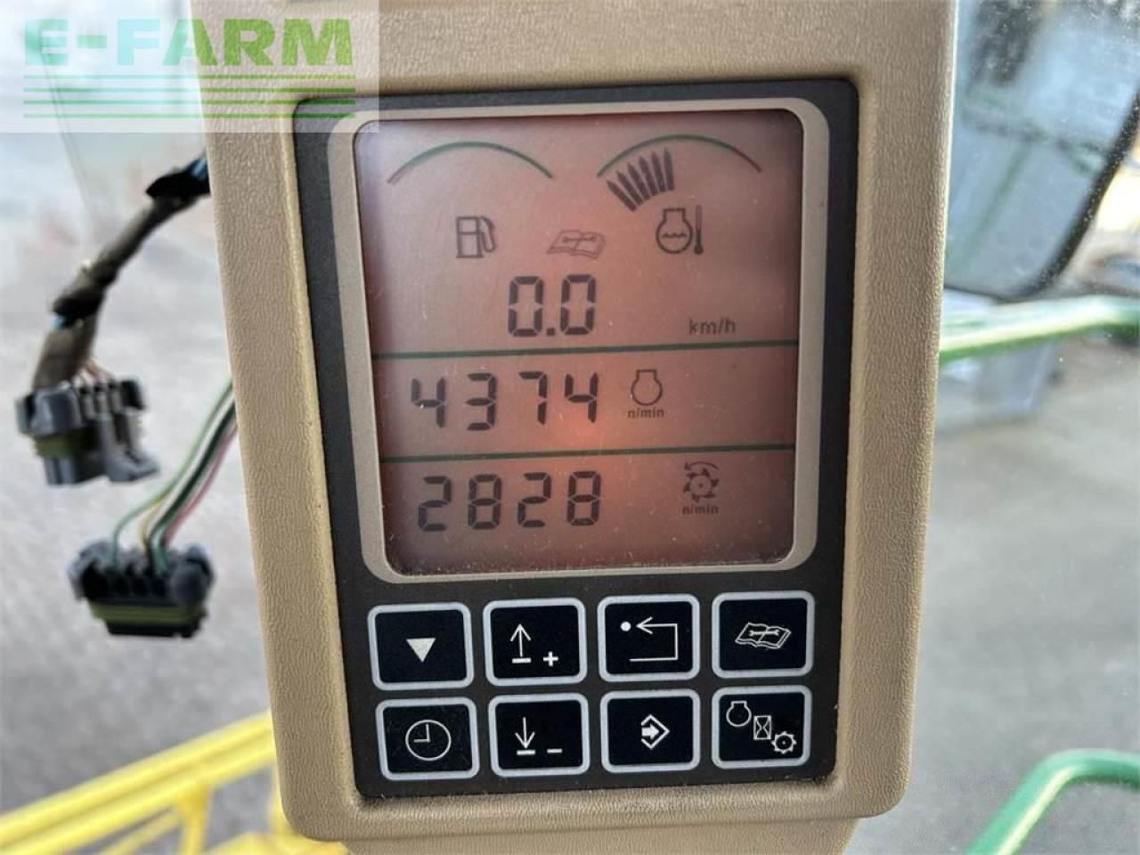 John Deere 7700 - Priključak za silažni kombajn: slika John Deere 7700 - Priključak za silažni kombajn John Deere 7700 - Priključak za silažni kombajn: slika John Deere 7700 - Priključak za silažni kombajn