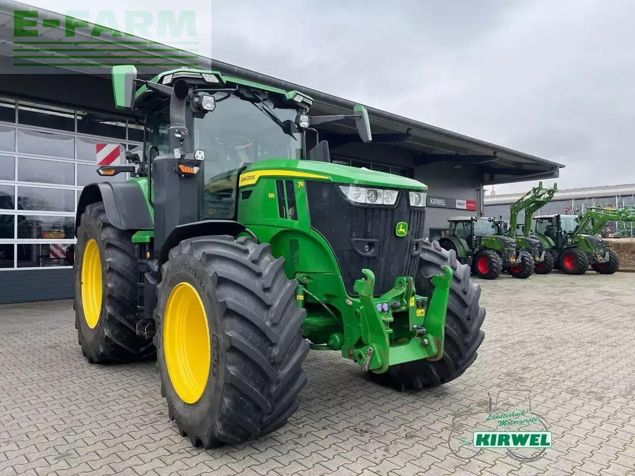 John Deere 7r 330 - Traktor: slika John Deere 7r 330 - Traktor John Deere 7r 330 - Traktor: slika John Deere 7r 330 - Traktor