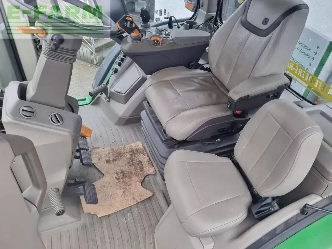 Traktor John Deere 7r 330 my23 ap 50: slika Traktor John Deere 7r 330 my23 ap 50