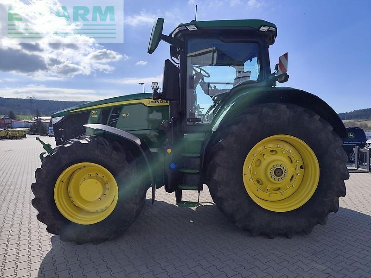 John Deere 7r 350 - command pro - Traktor: slika John Deere 7r 350 - command pro - Traktor John Deere 7r 350 - command pro - Traktor: slika John Deere 7r 350 - command pro - Traktor