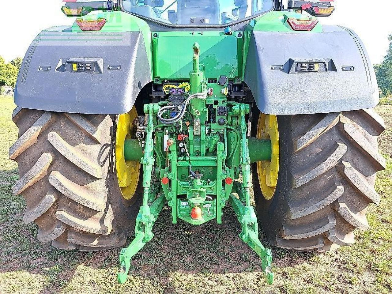John Deere 7r310 e23 - Traktor: slika John Deere 7r310 e23 - Traktor John Deere 7r310 e23 - Traktor: slika John Deere 7r310 e23 - Traktor