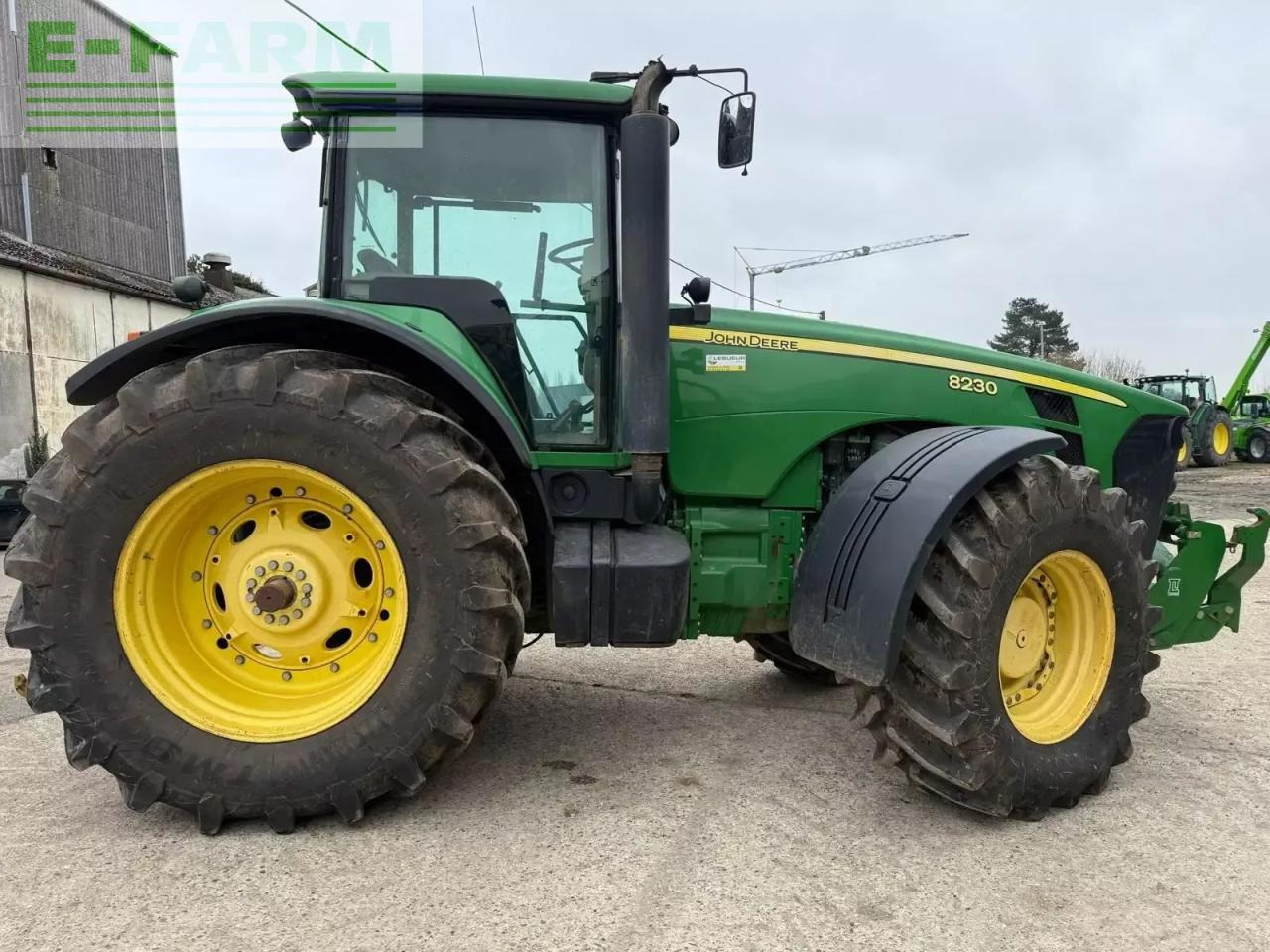 John Deere 8230 - Traktor: slika John Deere 8230 - Traktor John Deere 8230 - Traktor: slika John Deere 8230 - Traktor