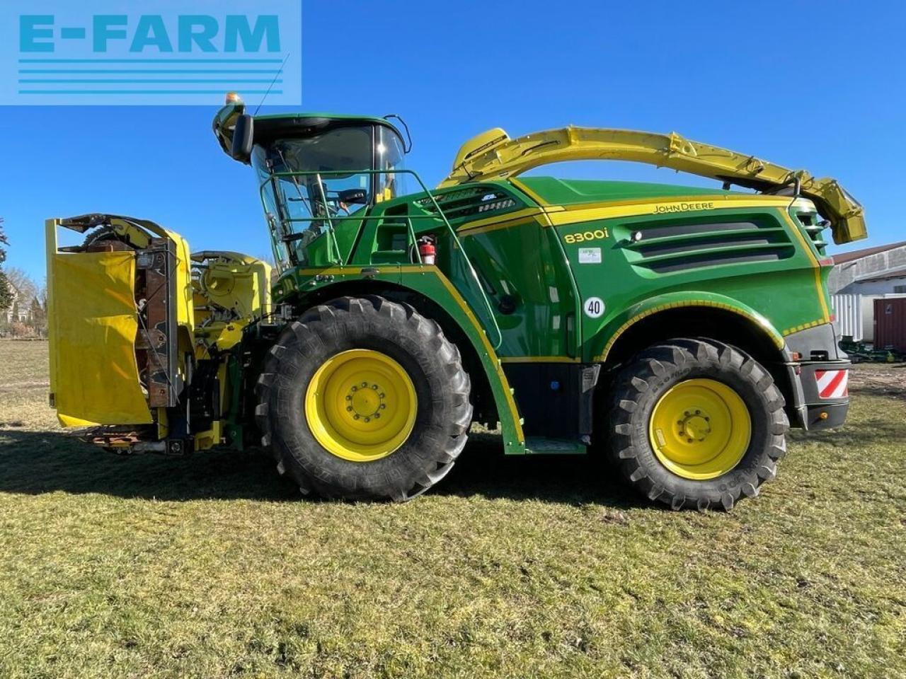John Deere 8300 - Silažni kombajn: slika John Deere 8300 - Silažni kombajn John Deere 8300 - Silažni kombajn: slika John Deere 8300 - Silažni kombajn