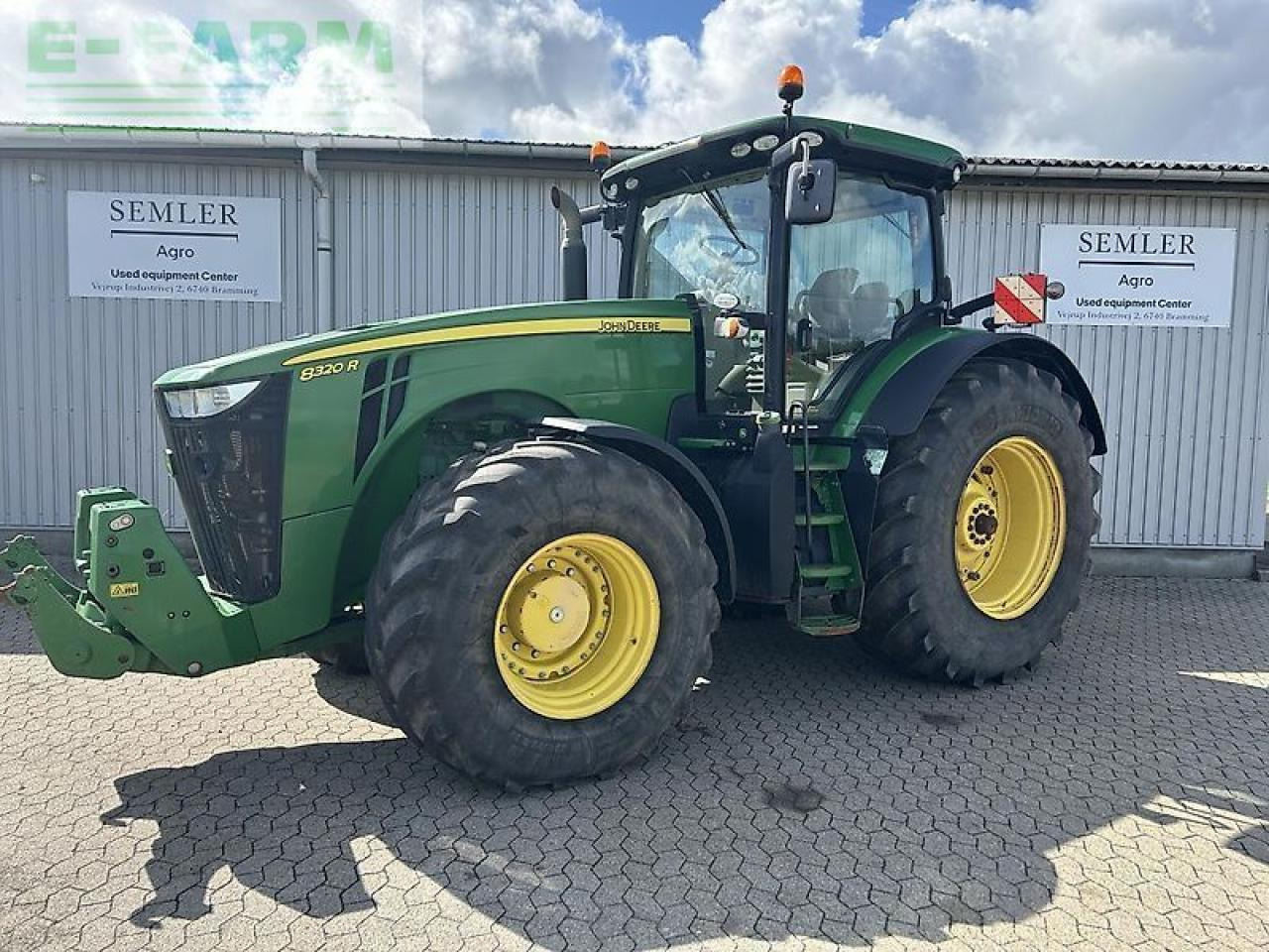 John Deere 8320r - Traktor: slika John Deere 8320r - Traktor John Deere 8320r - Traktor: slika John Deere 8320r - Traktor