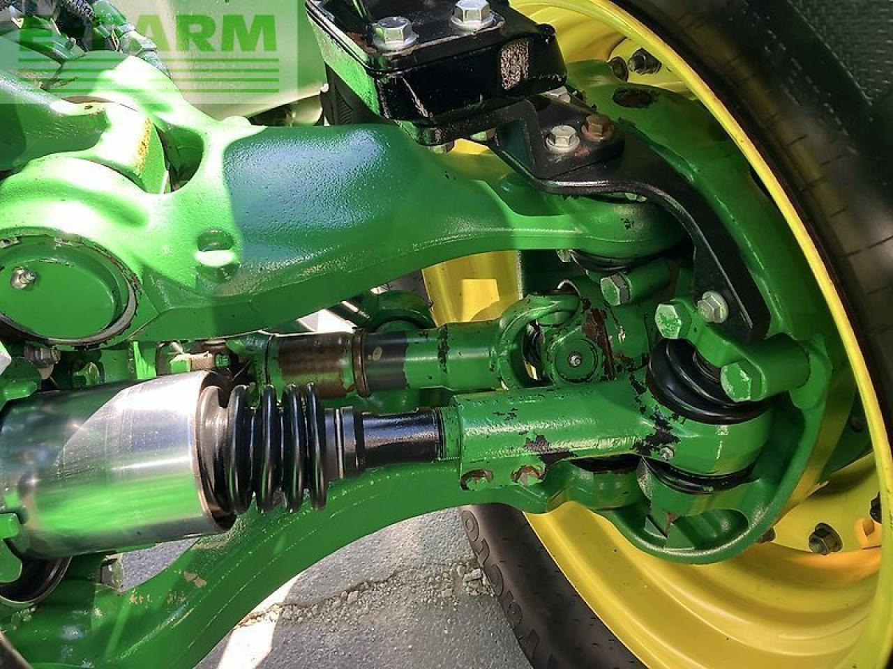 Traktor John Deere 8320r *powr shift 16/5*: slika Traktor John Deere 8320r *powr shift 16/5* Traktor John Deere 8320r *powr shift 16/5*: slika Traktor John Deere 8320r *powr shift 16/5*