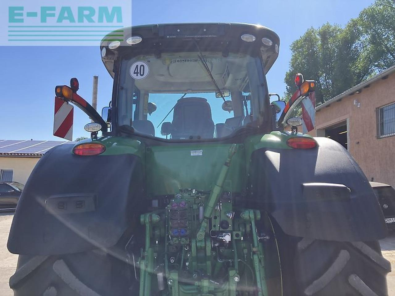 Traktor John Deere 8320r *powr shift 16/5*: slika Traktor John Deere 8320r *powr shift 16/5* Traktor John Deere 8320r *powr shift 16/5*: slika Traktor John Deere 8320r *powr shift 16/5*