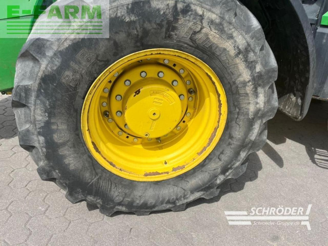John Deere 8335 r autopower + zwillingsbereifung - Traktor: slika John Deere 8335 r autopower + zwillingsbereifung - Traktor John Deere 8335 r autopower + zwillingsbereifung - Traktor: slika John Deere 8335 r autopower + zwillingsbereifung - Traktor