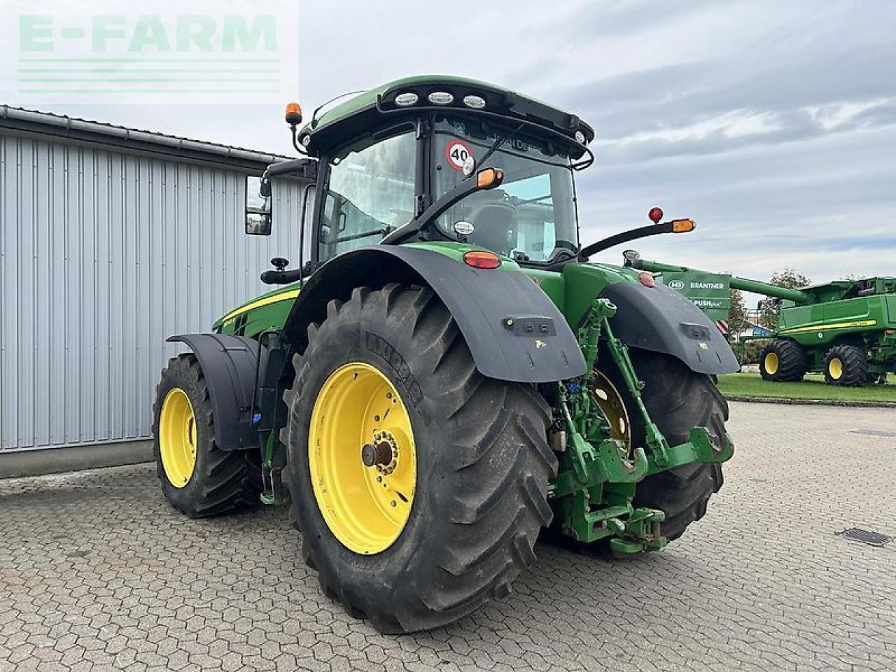 Traktor John Deere 8345r: slika Traktor John Deere 8345r