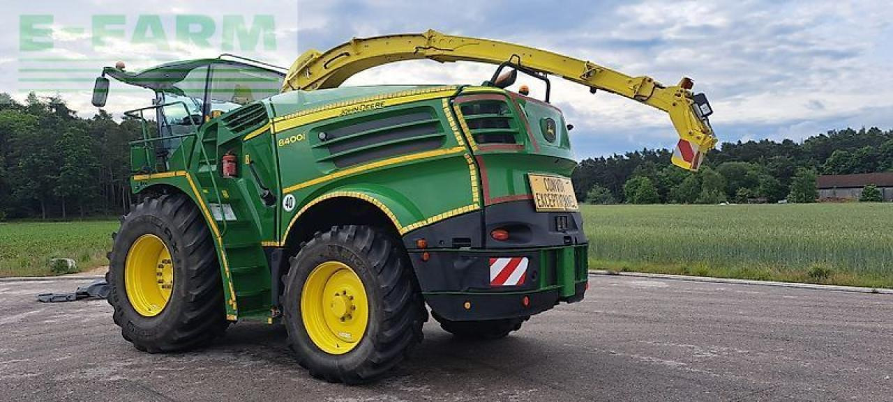 John Deere 8400 - Silažni kombajn: slika John Deere 8400 - Silažni kombajn John Deere 8400 - Silažni kombajn: slika John Deere 8400 - Silažni kombajn