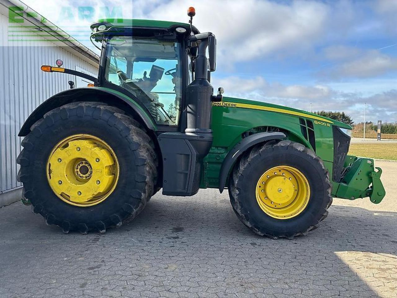 John Deere 8400r - Traktor: slika John Deere 8400r - Traktor John Deere 8400r - Traktor: slika John Deere 8400r - Traktor