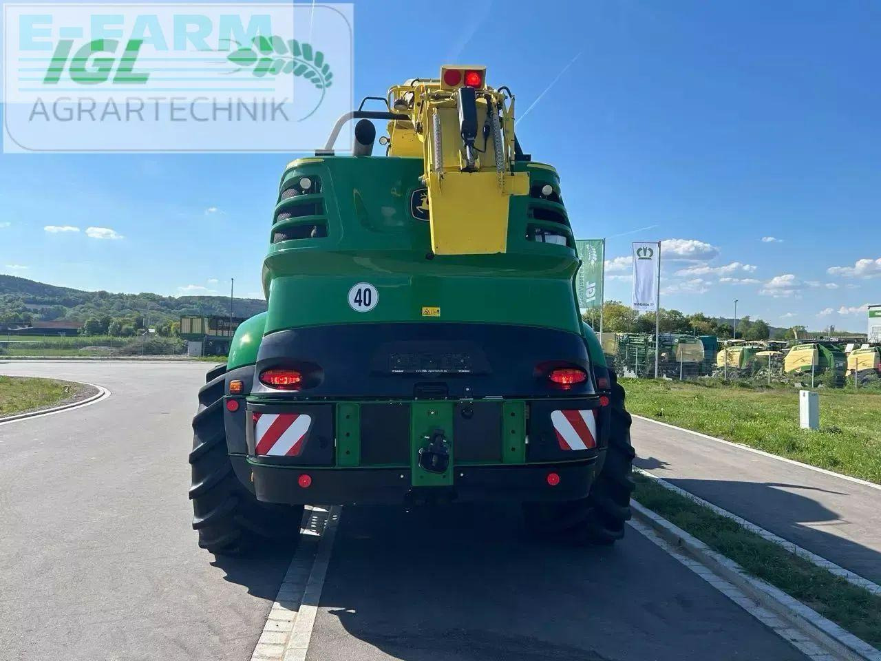 Silažni kombajn John Deere 8500i: slika Silažni kombajn John Deere 8500i