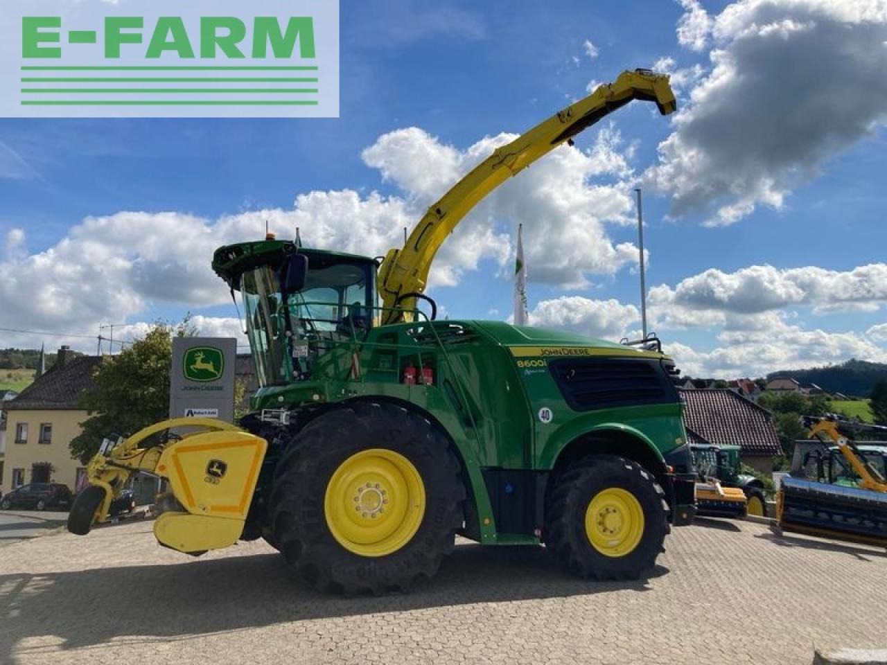 John Deere 8600 - Silažni kombajn: slika John Deere 8600 - Silažni kombajn John Deere 8600 - Silažni kombajn: slika John Deere 8600 - Silažni kombajn
