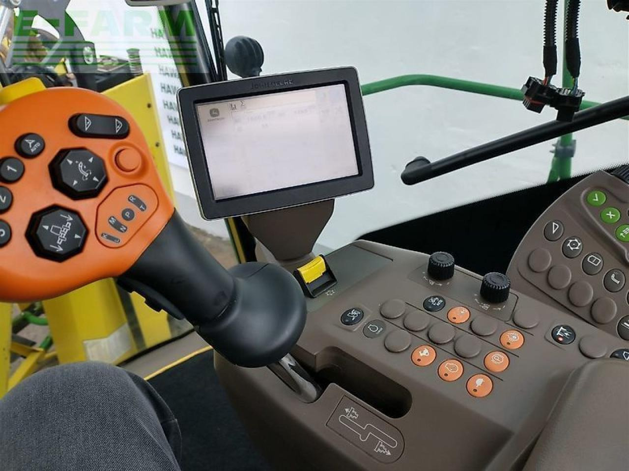 John Deere 8600 - Silažni kombajn: slika John Deere 8600 - Silažni kombajn John Deere 8600 - Silažni kombajn: slika John Deere 8600 - Silažni kombajn