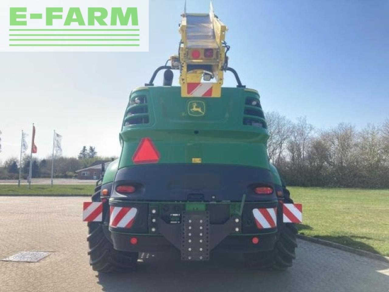 John Deere 8600i - Priključak za silažni kombajn: slika John Deere 8600i - Priključak za silažni kombajn John Deere 8600i - Priključak za silažni kombajn: slika John Deere 8600i - Priključak za silažni kombajn