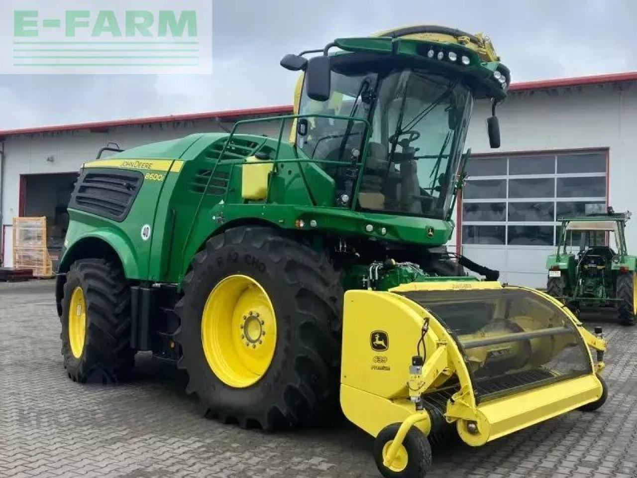 John Deere 8600i - Silažni kombajn: slika John Deere 8600i - Silažni kombajn John Deere 8600i - Silažni kombajn: slika John Deere 8600i - Silažni kombajn