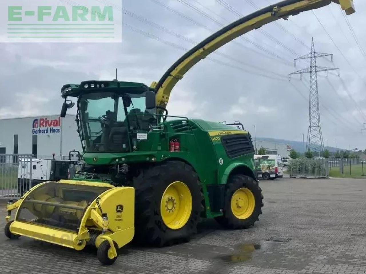 John Deere 8600i - Silažni kombajn: slika John Deere 8600i - Silažni kombajn John Deere 8600i - Silažni kombajn: slika John Deere 8600i - Silažni kombajn