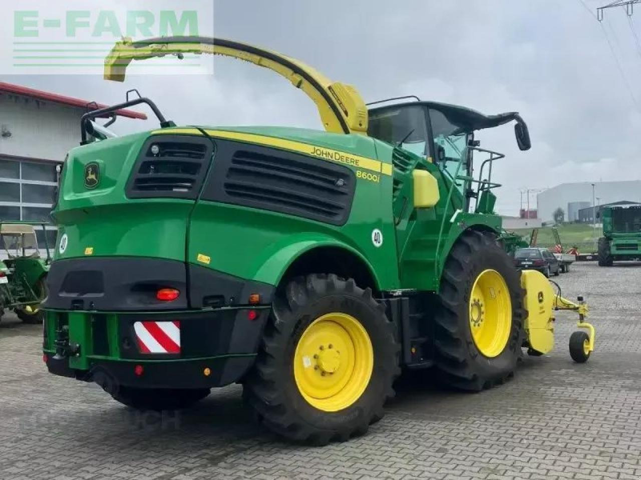 John Deere 8600i - Silažni kombajn: slika John Deere 8600i - Silažni kombajn John Deere 8600i - Silažni kombajn: slika John Deere 8600i - Silažni kombajn