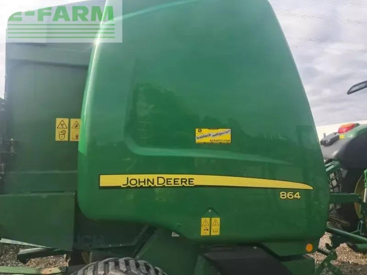 John Deere 864 premium - Kvadratna balirka: slika John Deere 864 premium - Kvadratna balirka John Deere 864 premium - Kvadratna balirka: slika John Deere 864 premium - Kvadratna balirka