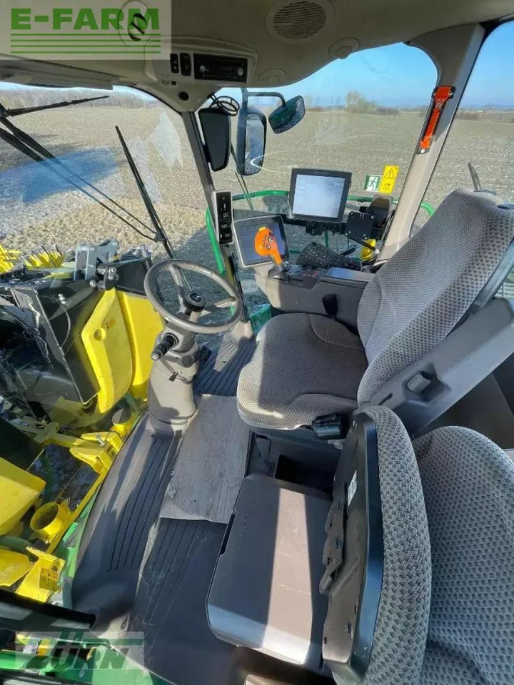Silažni kombajn John Deere 8700i: slika Silažni kombajn John Deere 8700i