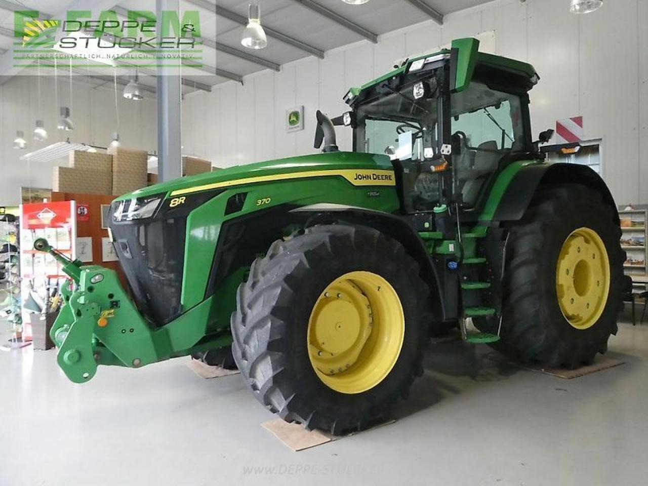 John Deere 8r 370 - Traktor: slika John Deere 8r 370 - Traktor John Deere 8r 370 - Traktor: slika John Deere 8r 370 - Traktor